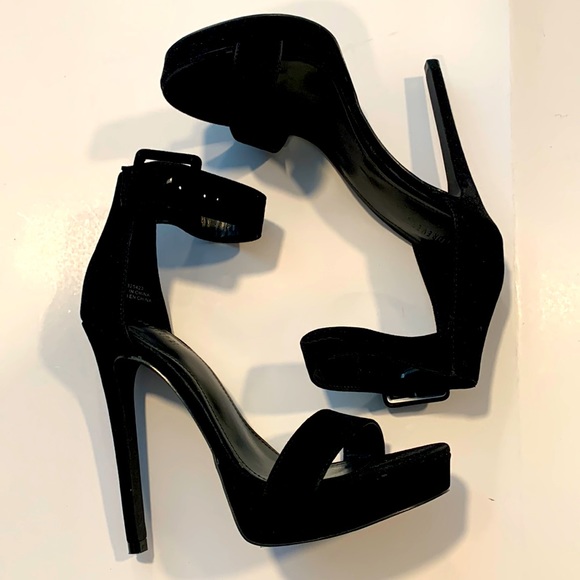 Black High Heel Sandals - Picture 2 of 10